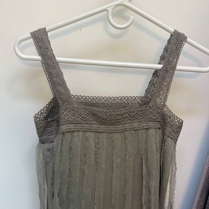 Beautiful great condition looks slimming on